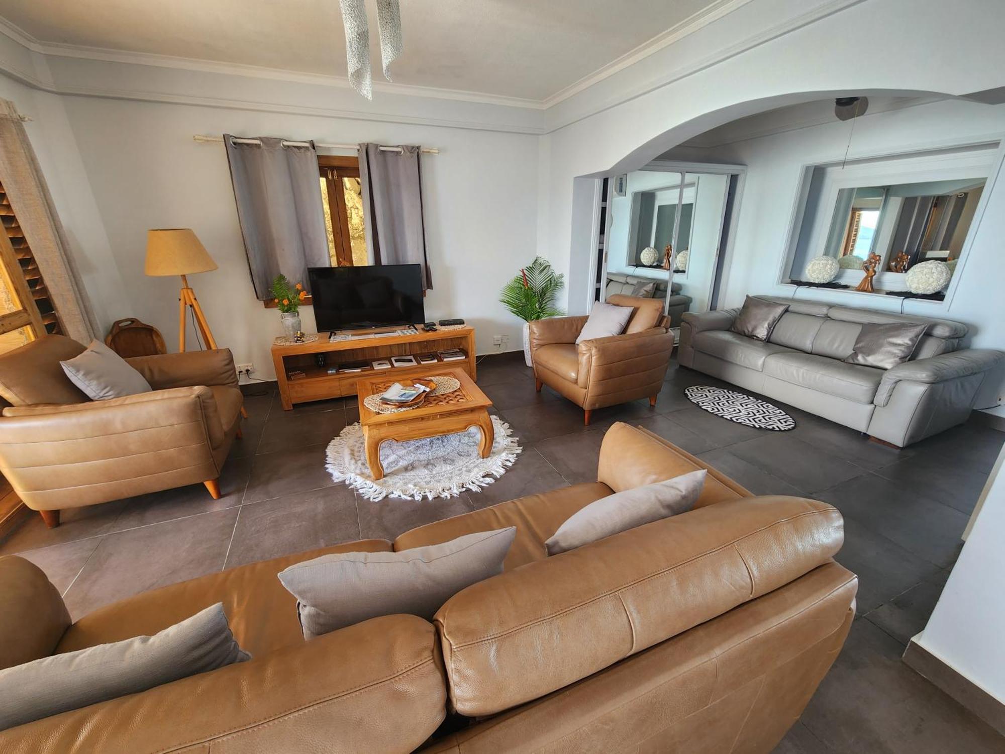 Marquise & Infinity Villas Glacis  Luaran gambar